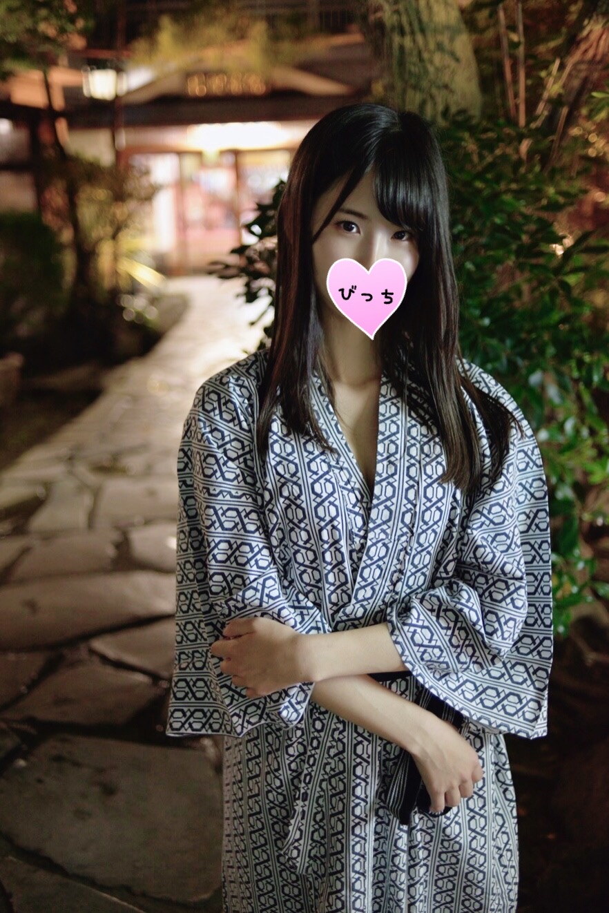 FC2PPV-1245198 Top secret trip I had a night crawling orgy with a big tits gravure idol on a stealth hot spring trip ww