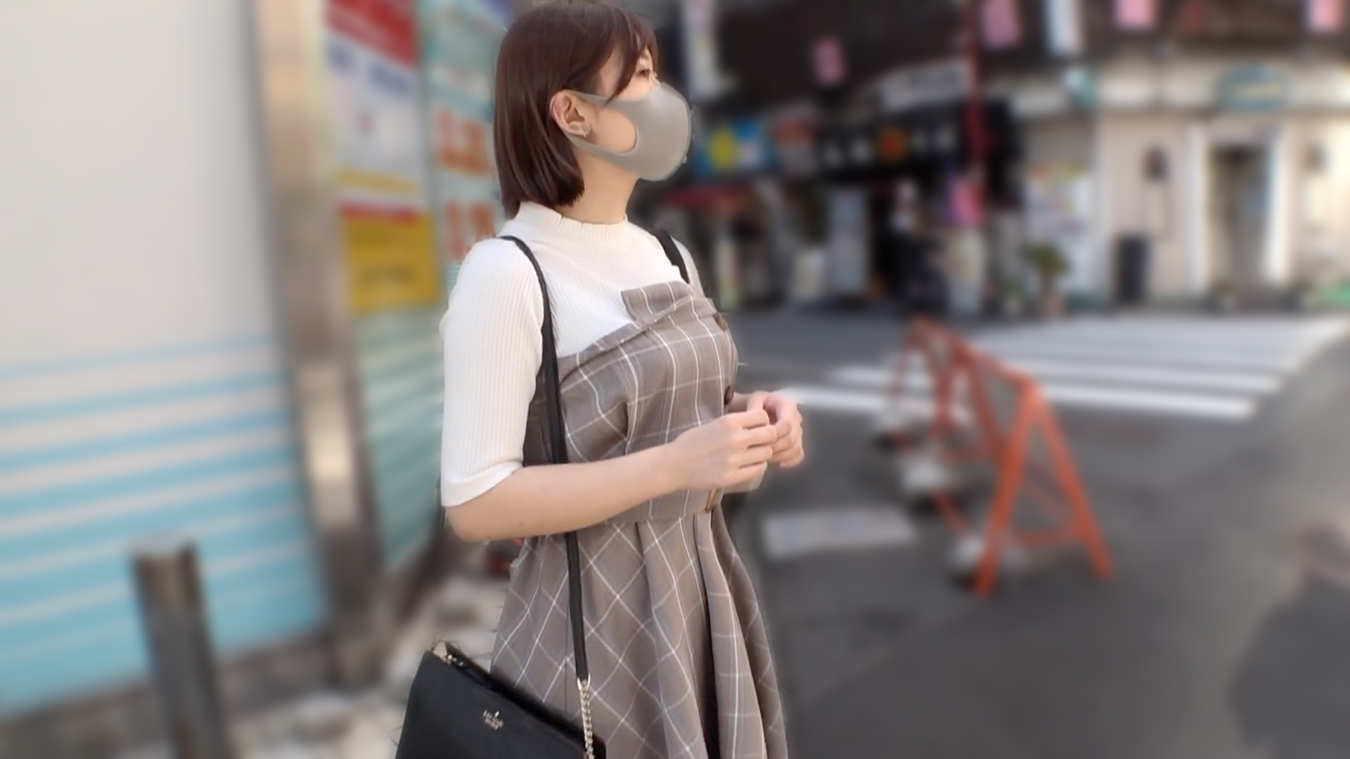 FC2PPV-2307932 Amateur individual shooting First shot beauty _AV fallen