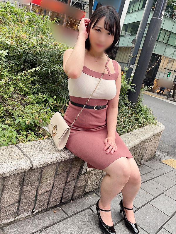 FC2PPV-2445157 B over 100 cm Mutchimuchi huge breasts beauty and raw squirrel Creampie 2