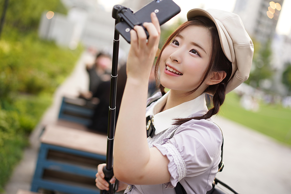 FC2PPV-2468802 The back side of the distribution leaked Mechakawa 20 years old Follower 40000 popular game distribution Female college student male college student and light iki during game distribution Blow BAN barely Blow Creampie SEX video leaked Legendary individual shooting